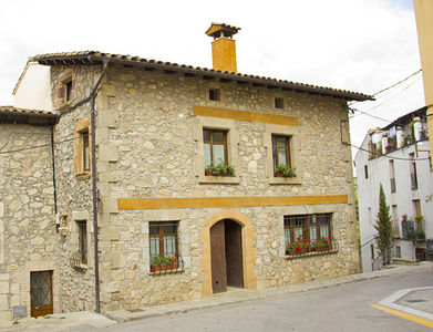 西班牙小镇的典型农村房子