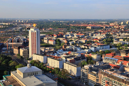 莱比锡城市在德国 Sachsen 的状态。城市景观与姆霍兹, 新城和 Neuschoenefeld 区