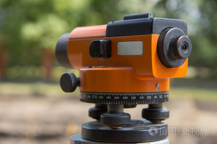 陆地测量设备经纬仪