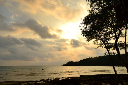 日落在沽岛达叻府，泰国