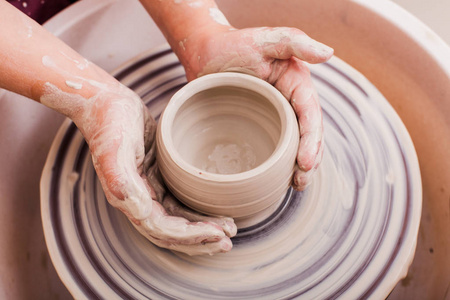 蔡尔兹陶瓷工艺品照片