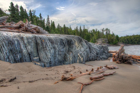 帕卡斯夸国家公园位于加拿大安大略省北部的高级湖泊沿岸。