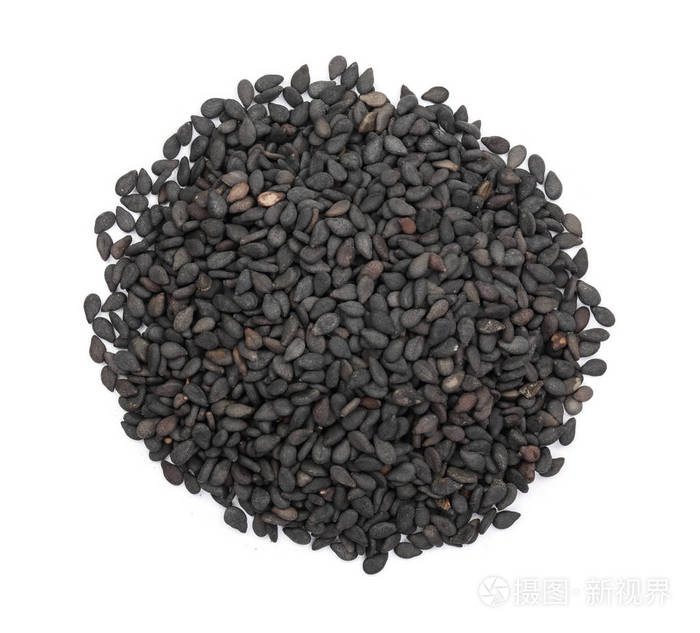 黑芝麻种子白色背景顶视图上孤立