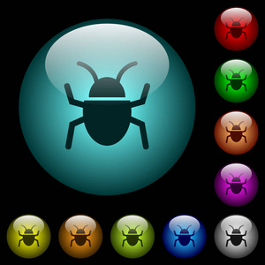 黑色背景上的彩色亮球形玻璃按钮上的 Bug 图标。可用于黑色或深色模板