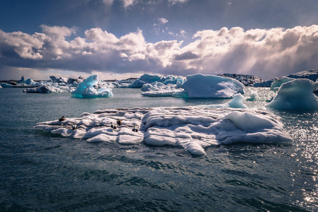 Jokulsarlon2018年5月05日 冰岛 Jokulsarlon 冰山泻湖的令人惊叹的冰块