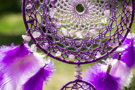 手工制作捕梦网用羽毛线程和珠子绳子挂捕梦网.捉手工制作照片