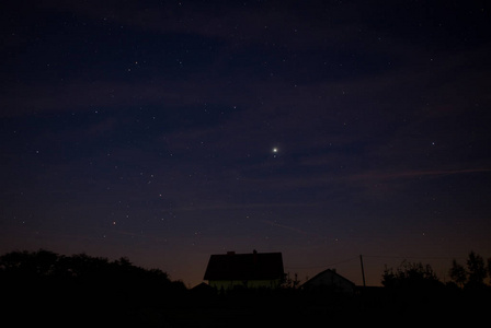 人像摄影天空光图片