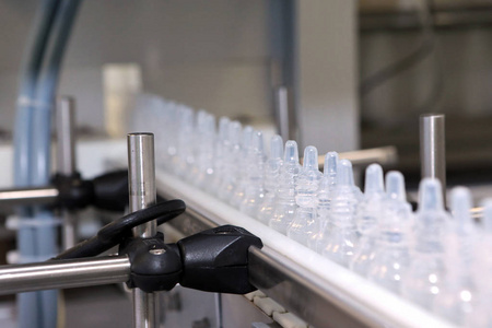 自动胶带制作包装和药品灌装.安瓿灌装封口机,制药行业设备照片