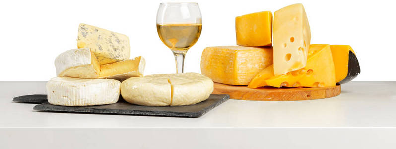 桌上的美味奶酪
