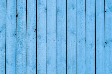 关闭一个蓝色的木制围栏