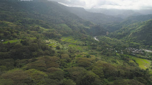 菲律宾的山地景观, 吕宋