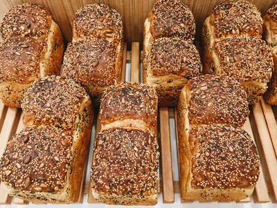 全谷物面包图片