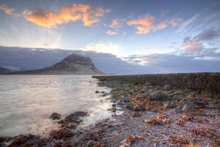 基尔库费尔山在grundarfjodur冰岛。