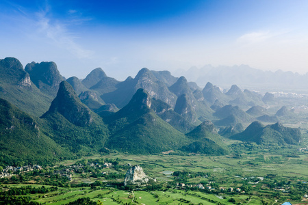 桂林美丽岩溶山地景观