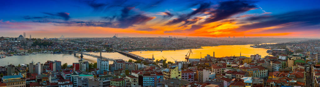 在美丽的 dra 的伊斯坦布尔长期曝光全景城市景观