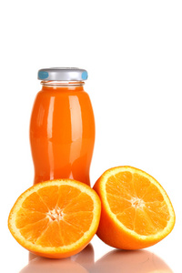 美味的橙汁瓶和旁边它隔绝在白色橙色