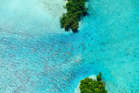 从上面的帕劳群岛的美景图片