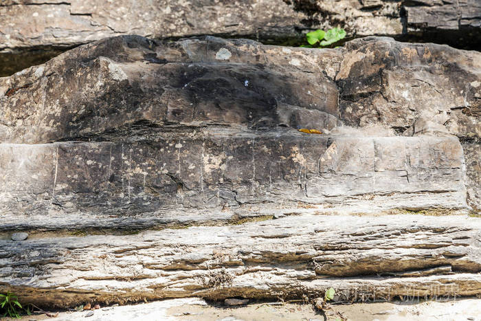 岩石在自然界中的图案和质地.照片显示一种石材质地.