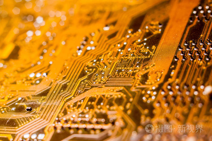 印制电路板 (pcb) 使用导电的轨道, 从铜连接电子或电子元件.