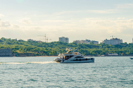 Odesa 海白色游艇海景