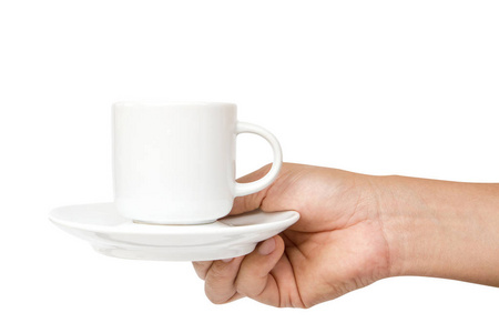 手持白色咖啡杯的人手拿着蒸汽或热饮料在白色背景的杯子里。修剪路径