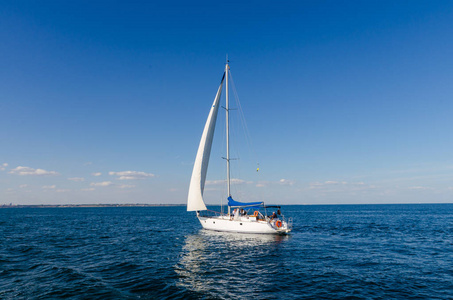 Odesa 海白色游艇海景