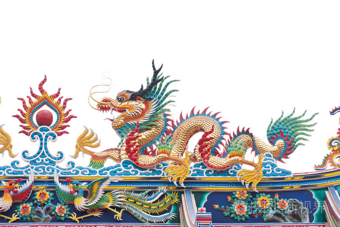 泰国寺庙屋顶上龙的一眼