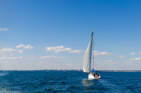 Odesa 海白色游艇海景