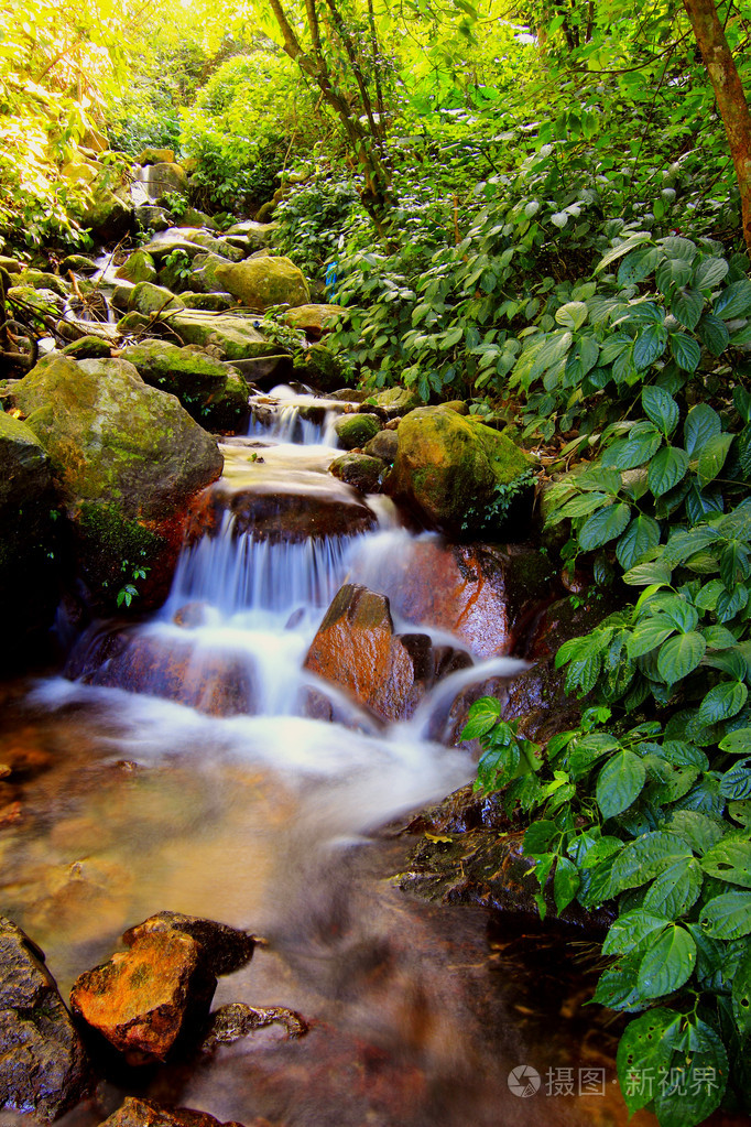 流水瀑布照片-正版商用图片055z95-摄图新视界