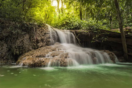泰国沙旺瀑布雨林瀑布景观