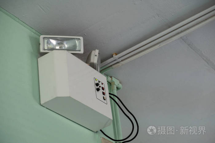 墙上的应急灯