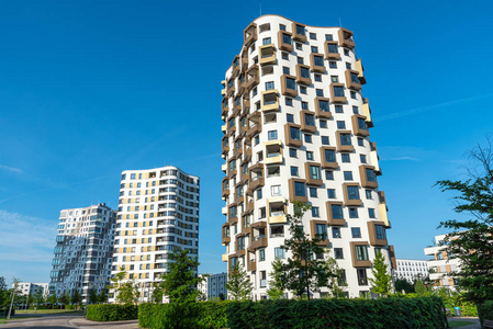在德国慕尼黑看到的现代高层公寓建筑