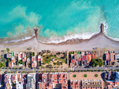 地中海海滩鸟瞰图