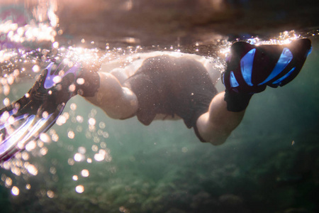 人 Snorkling 水下在斐济