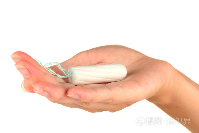 女人的手清洁棉卫生棉条坚持白色背景特写