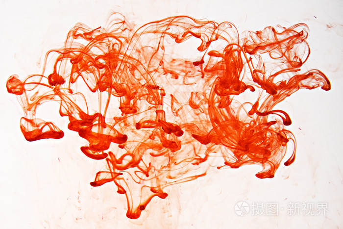 红色墨水分散在水红色墨水在水中分散照片-正版商用图片058icr-摄图新