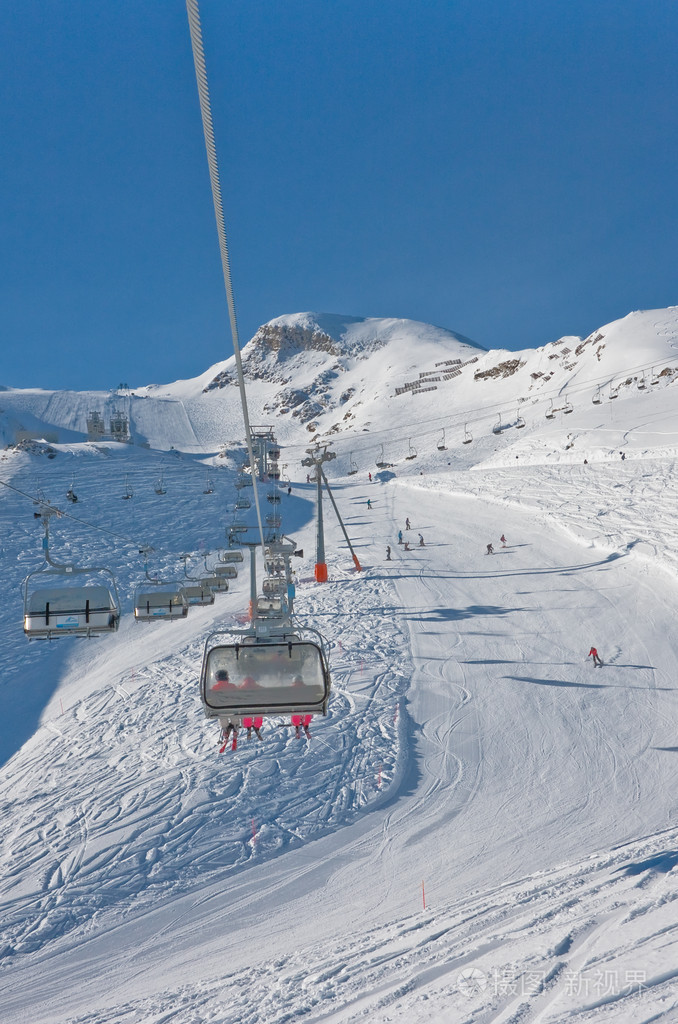 卡普伦kitzsteinhorn冰川的滑雪胜地奥地利