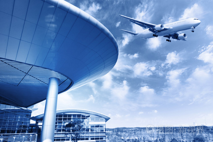 飞机与城市场景背景