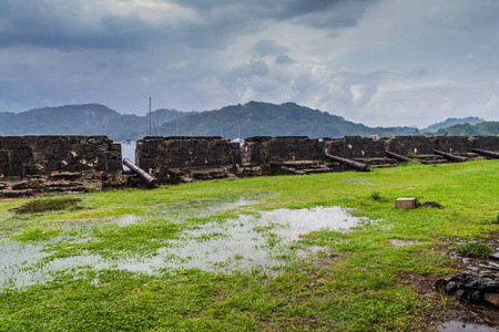 强势圣圣哲堡垒在 Portobelo 村庄, 巴拿马