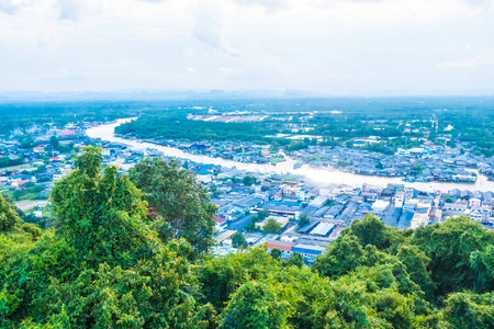 风景点 matsee 与海和山在春蓬省泰国