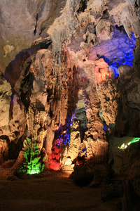 海防芽柯邦洞穴越南