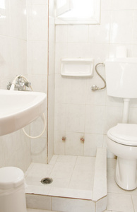 典型的希腊岛屿预算客人的房子的浴室 ios cyclades