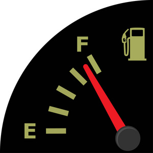 充分的燃油表汽车仪表板上的光栅燃油表指示器在白色背景上完全隔离