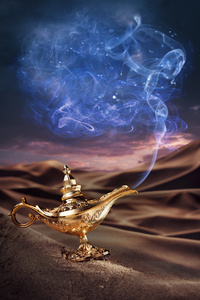 魔术在沙漠上的神灯精灵