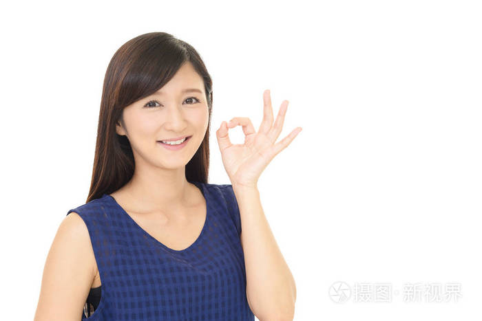 ok手势的女人