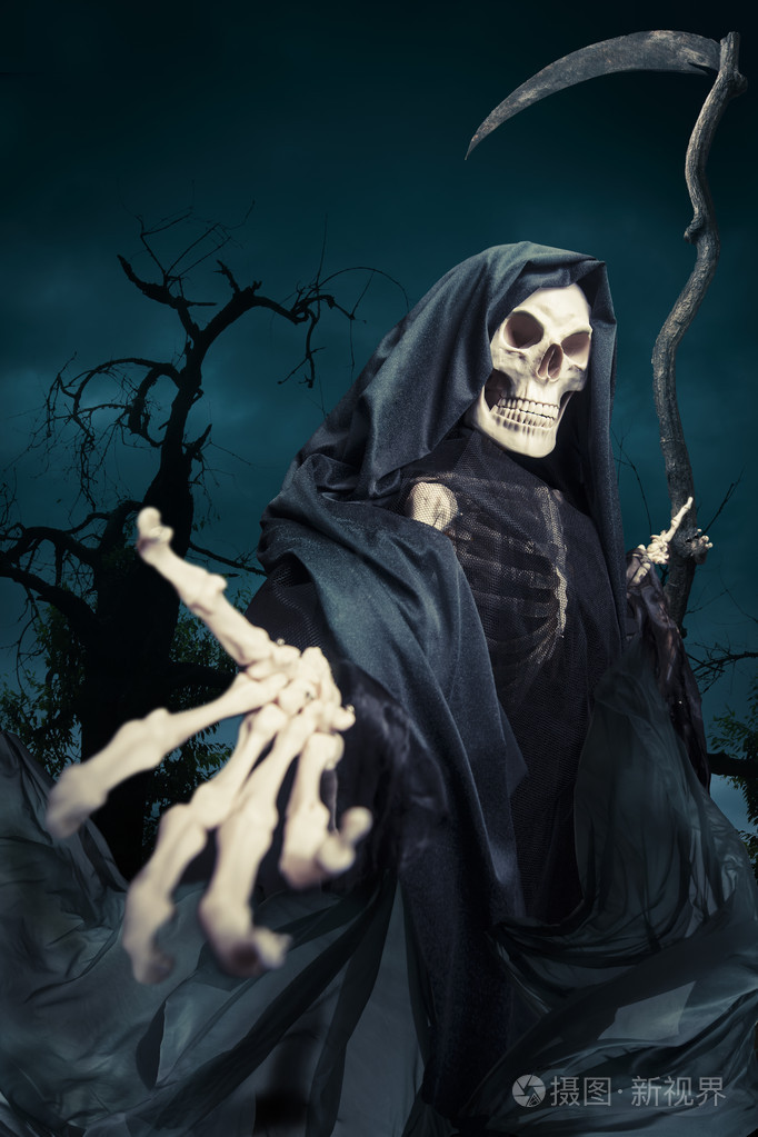 在晚上的死亡天使死神