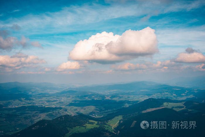 山谷全景巧克力山脉是斯洛伐克中北部的山脉是fatratatra地区的一部分