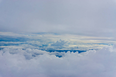 蓬松的 clous 天空的自然氛围背景