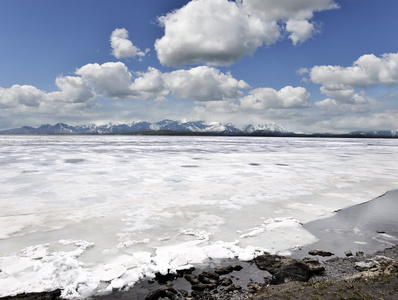 高山湖