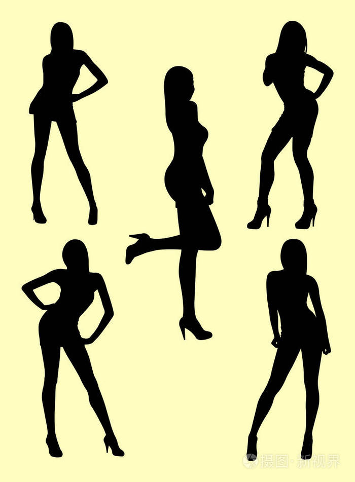 苗条女人的剪影.